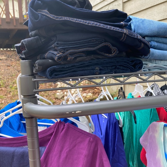 Children Books clothes shoes toys puzzles - Picture 5 of 14